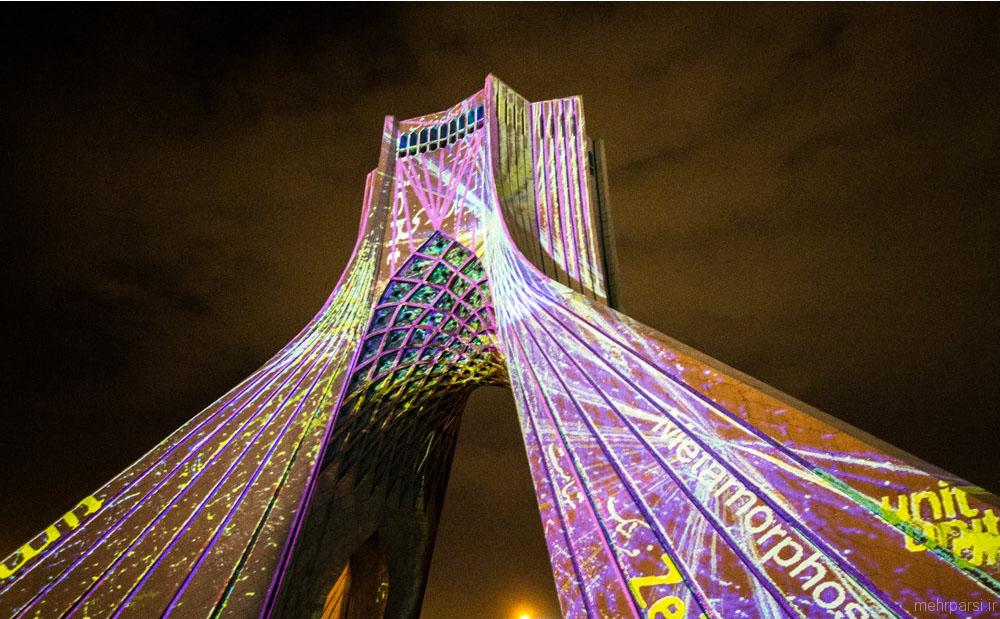 عکسهای کنسرت نور هنرمند آلمانی در میدان آزادی تهران