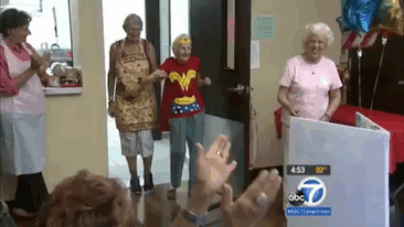 جشن تولد 103 سالگی پیرزن آمریکایی + عکس